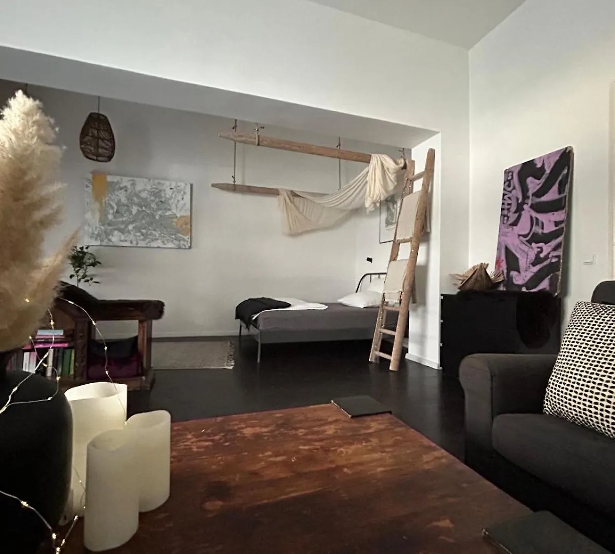 Industrielle Loft Wohnung In Friedrichshain Берлин